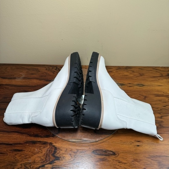 Open Edit Mya Lug Sole Chelsea Boot in white - Picture 14 of 15